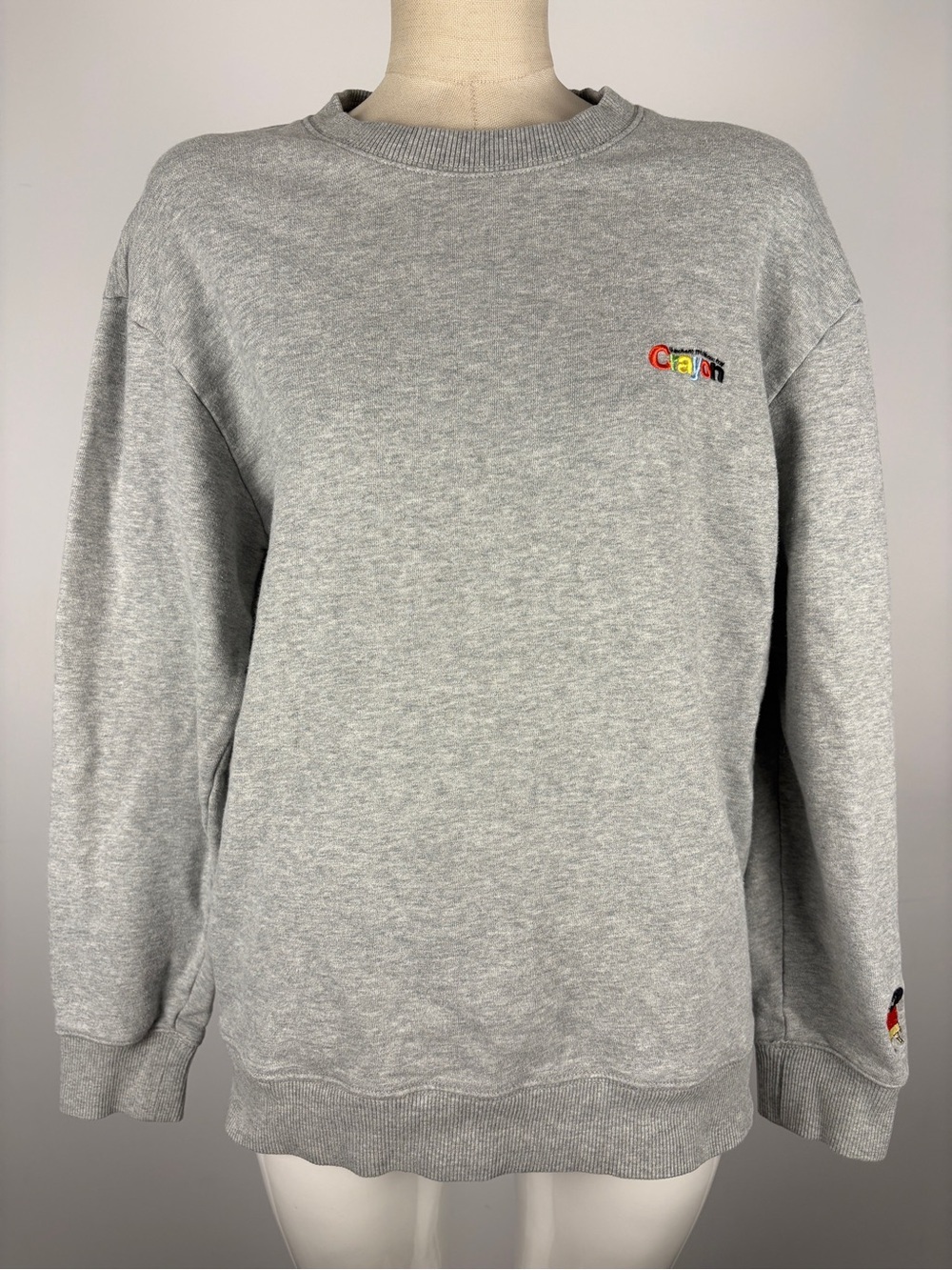 SPAO x Crayon Shin-chan Grey Embroidered Crewneck Sweatshirt Anime Harajuku M